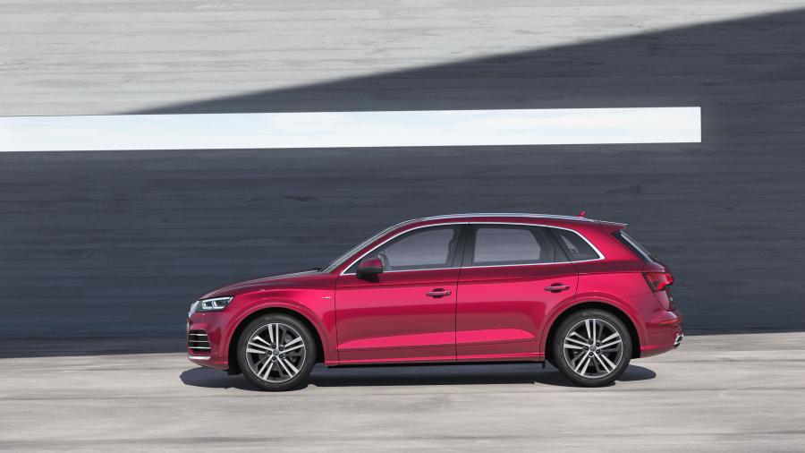  Audi Q5L 45 TFSI Quattro S-Line 2018 года  (CN) (фото 4 из 18)